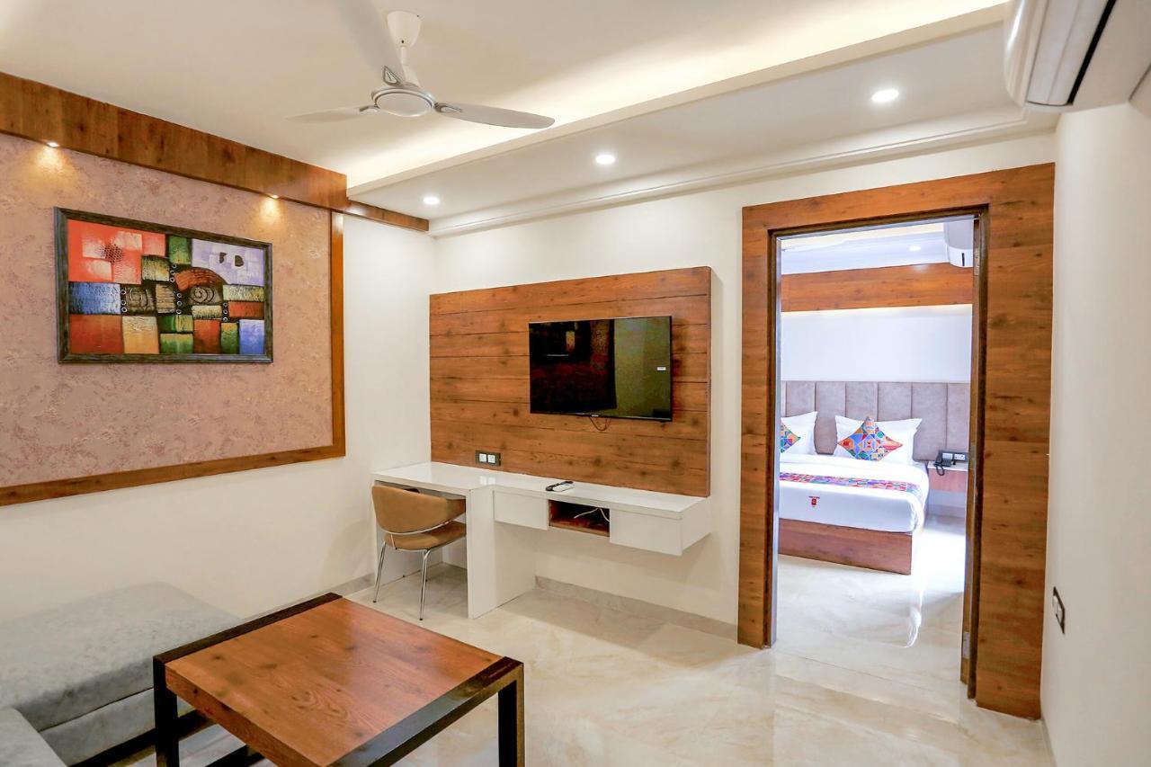 Fabhotel Golf Inn Golf Course Road Gurgaon Exterior photo