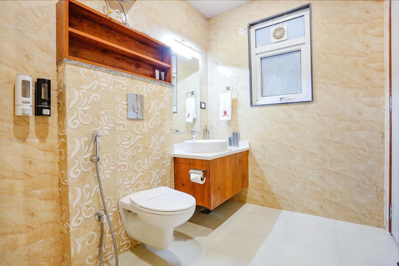 Fabhotel Golf Inn Golf Course Road Gurgaon Exterior photo