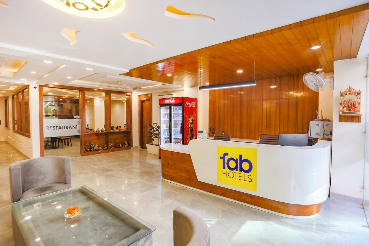 Fabhotel Golf Inn Golf Course Road Gurgaon Exterior photo